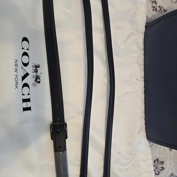 Coach Rouge 30 - Picture 5 of 14